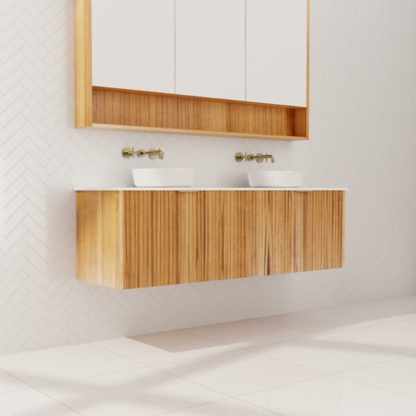 Sophia Messmate - Image 2