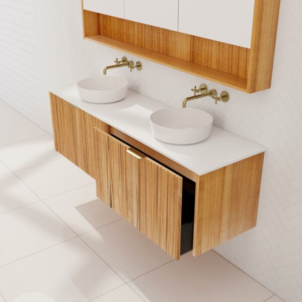 Sophia Messmate - Image 3