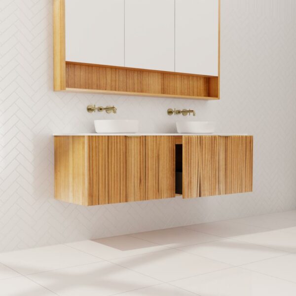 Sophia Messmate - Image 6