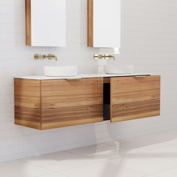 Zoe Blackbutt - Image 6